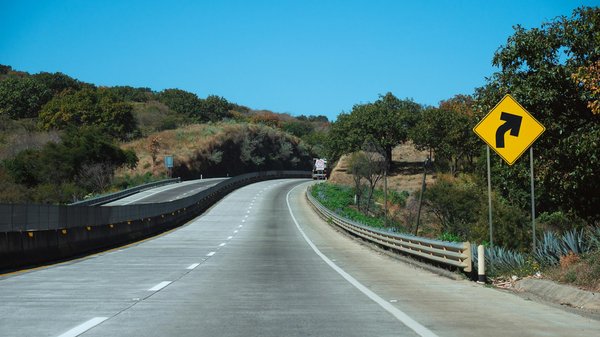 Quelles sont les nouvelles technologies intégrées dans les voitures modernes ?